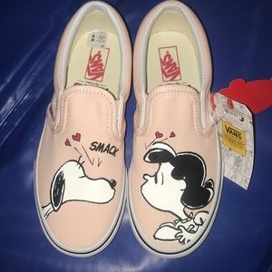 Snoopy slip on can girls
